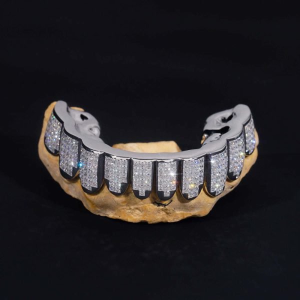 Invisible Set Princess Cut Moissanite Bottom Diamond Grillz - Image 2