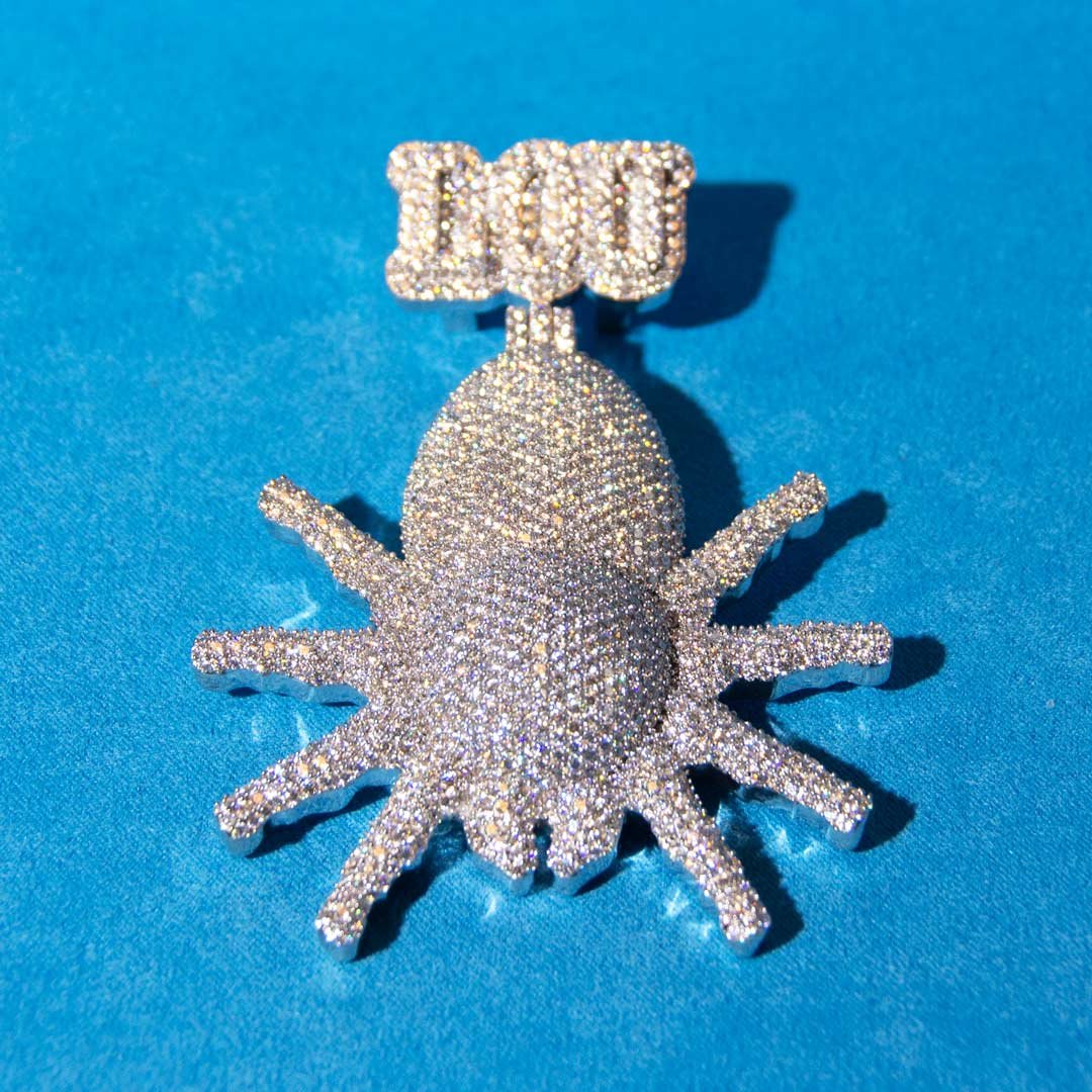 "LOU" Custom Moissanite Pendant 14K Gold - Image 3