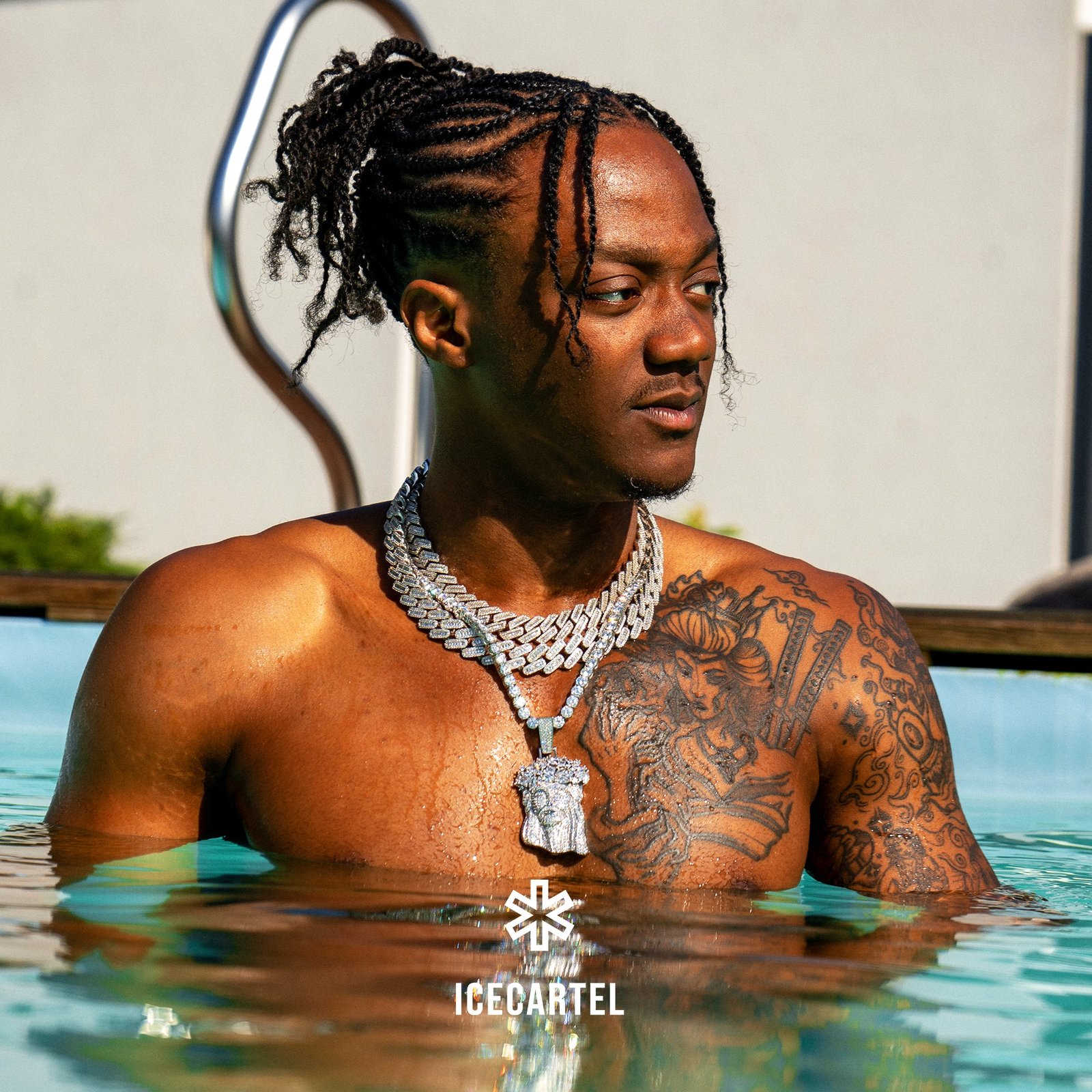 Moissanite Jesus Pendant 14K Gold - Image 3