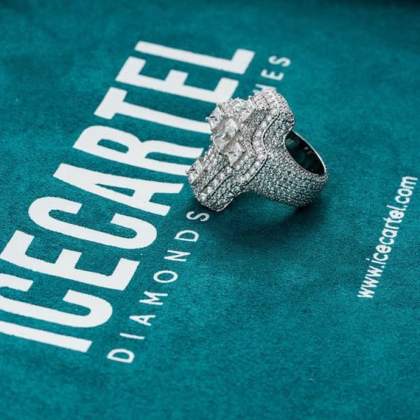 Moissanite Baguette Cross Ring 14K Gold - Image 3