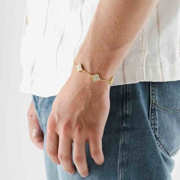 Yellow Gold Agate Four Leaf Bracelet - Image 3